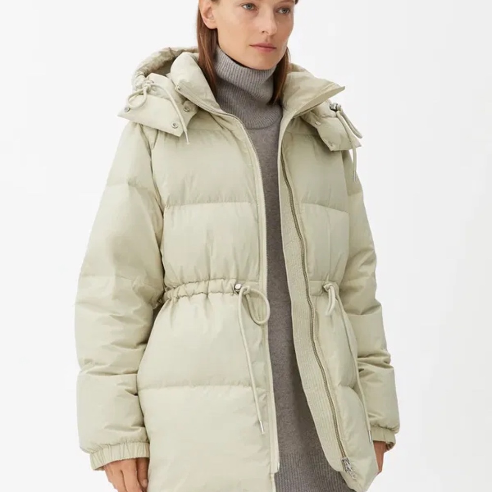 Arket Waisted Down Puffer Jacket – Size S – Light Beige – Rare Find!